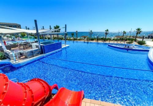 Punta Prima Apartment Sleeps 4 Pool Air Con Wifi