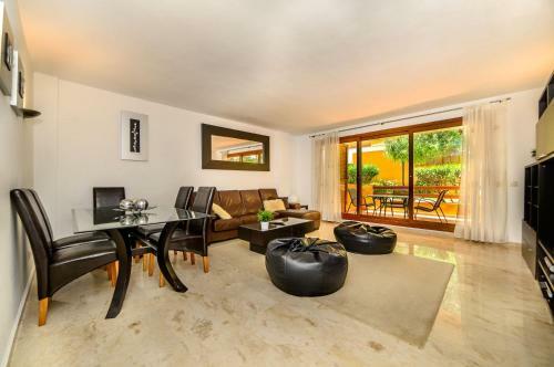 Punta Prima Apartment Sleeps 4 Pool Air Con Wifi