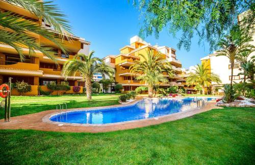 Punta Prima Apartment Sleeps 4 Pool Air Con Wifi