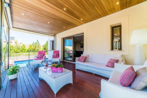 Es Mal Pas Villa Sleeps 8 Pool Air Con Wifi