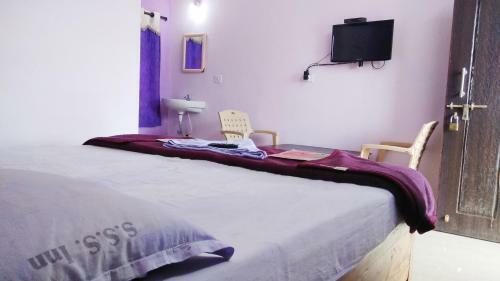 Lodge Sri Sai Suvarna Inn