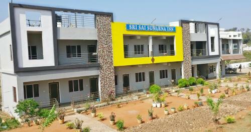 Lodge Sri Sai Suvarna Inn