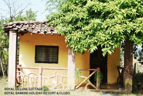 Hotel Royal Bamhni Holiday Resort