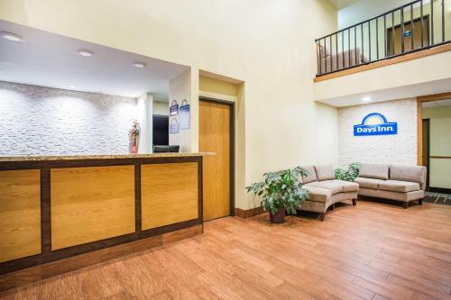 Hotel Days Inn By Wyndham Evansdale Waterloo