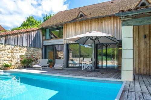 Saint-amand-de-coly Villa Sleeps 6 Pool Air Con