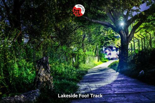 Hotel Oyo 11455 August Lake Resort