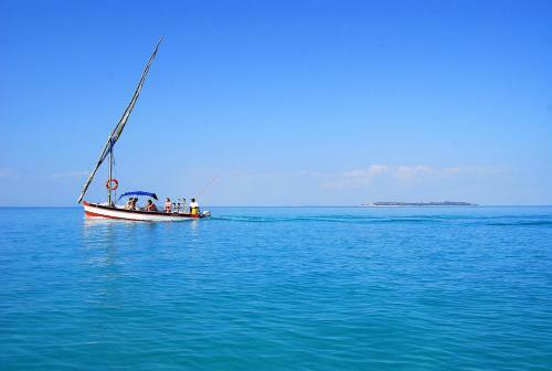Golden Sands Apartments By Sol Resorts