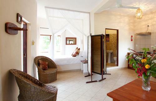 Golden Sands Apartments By Sol Resorts