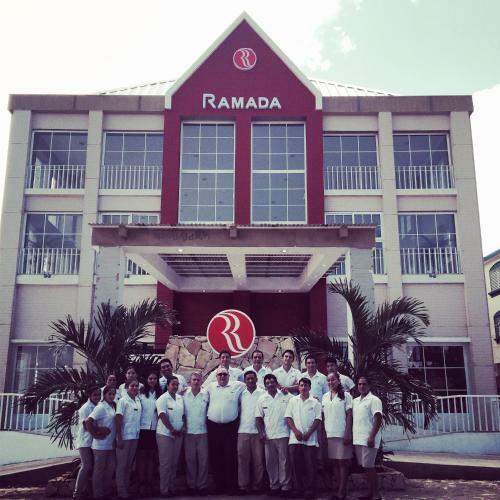 Hotel Ramada By Wyndham Tikal Isla de Flores