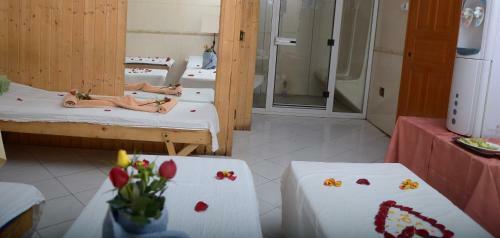 Beshale Hotel