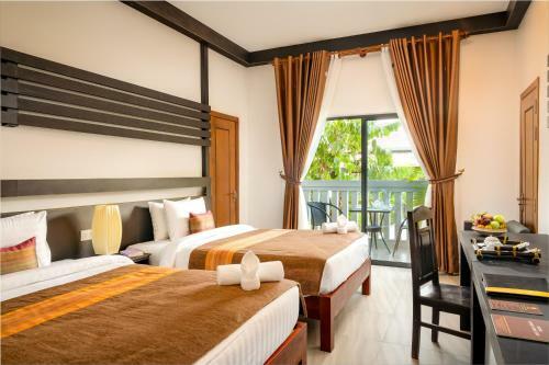 Hotel Reveal Courtyard In Reveal Angkor