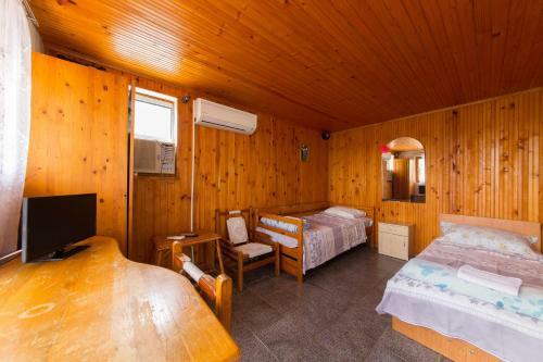 Hostal The Colony