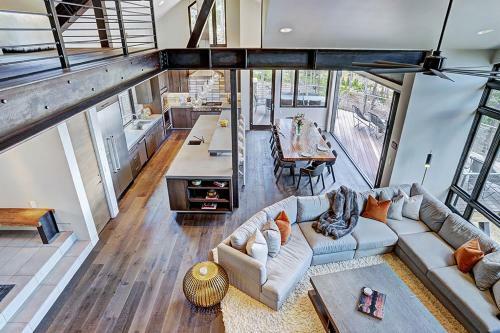 Vickery's Vantage Home
