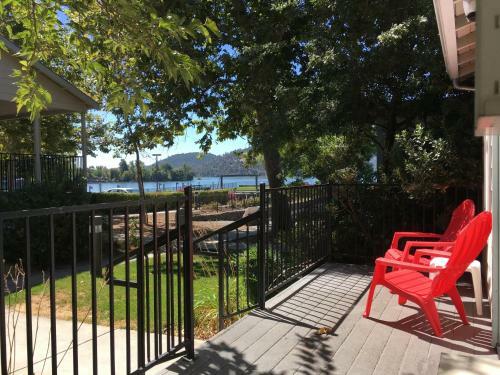 Hotel Clear Lake Cottages & Marina