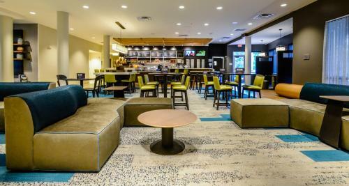 Hotel Courtyard By Marriott Lake Charles