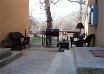 Sequoia Riverfront Cabins