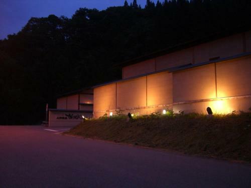 Akita_kamihata-onsen_sawarabi