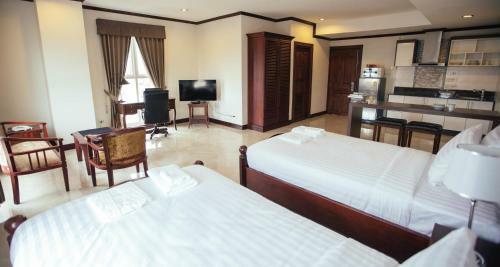 Hotel Capitol Residence
