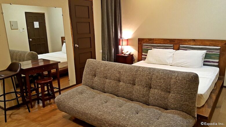 Aparthotel Golden Gate Suites