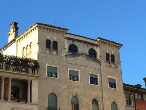 B&B Bonjour