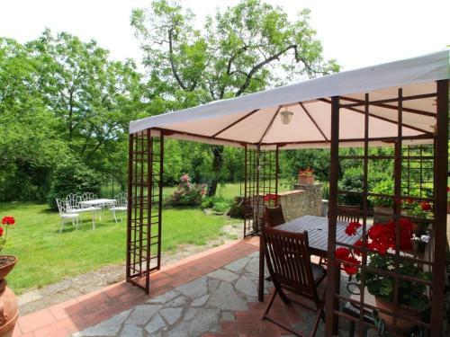 Castel Focognano Villa Sleeps 4 Pool Wifi