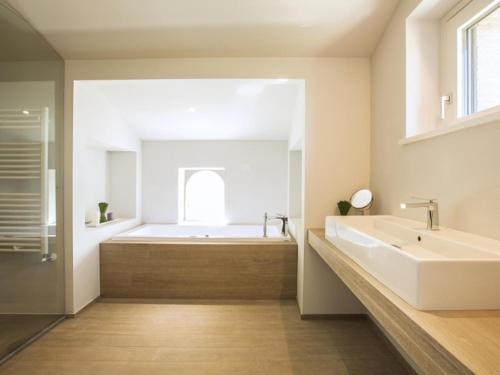 Cortona Villa Sleeps 12 Pool Air Con Wifi