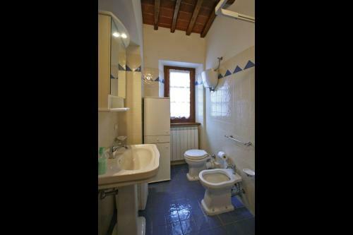 Le Casine-perignano-spinelli Apartment Sleeps 6