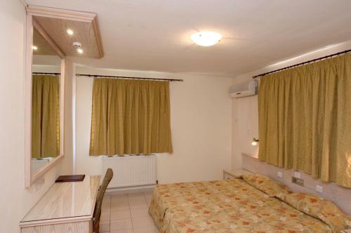 Senator Hotel Apartments