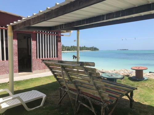 Hostal Alojamiento de Playa Rocky Cay Bay