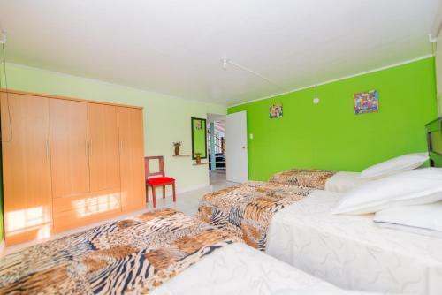 Chalet Con Piscina, Perfecto Para Grupos