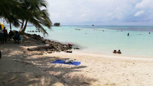 Hostal Rocky Cay Lodging