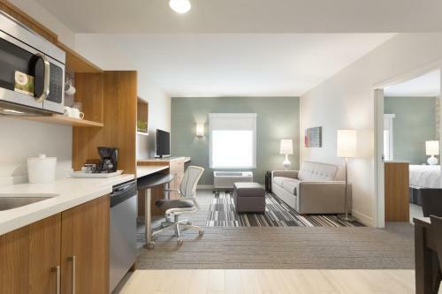Hotel Home2 Suites By Hilton Milton Ontario