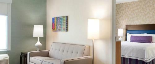 Hotel Home2 Suites By Hilton Milton Ontario