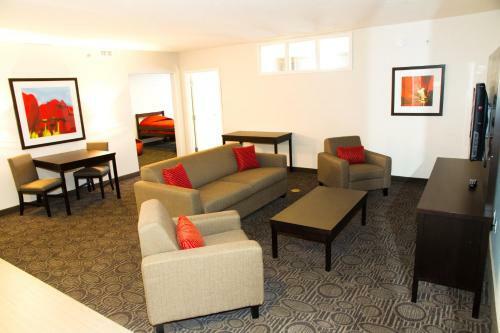 Holiday Inn Hotel & Suites Red Deer