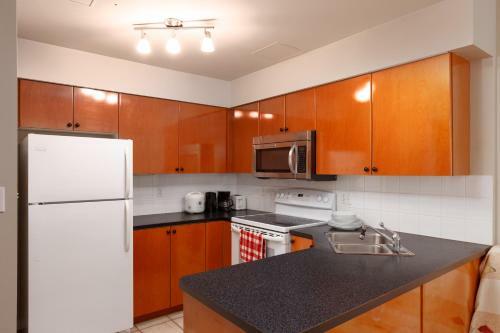 Cozy Apartment Near Minoru Park
