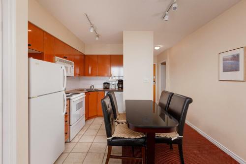 Cozy Apartment Near Minoru Park