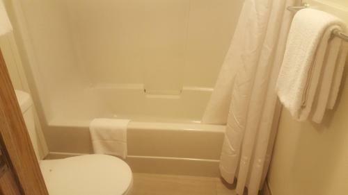 Surestay Plus Hotel By Best Western Salmon Arm