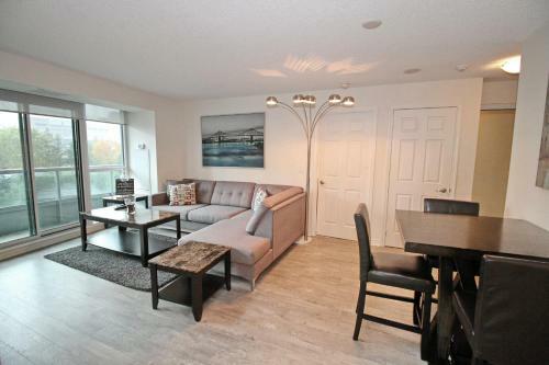 Luxury 3 Br Dt Apartment Toronto, On, Canada