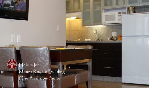 Hotel Helm's Inn