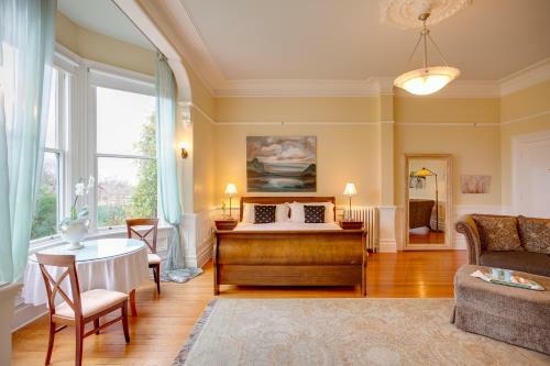 Bed & Breakfast Fairholme Manor Inn