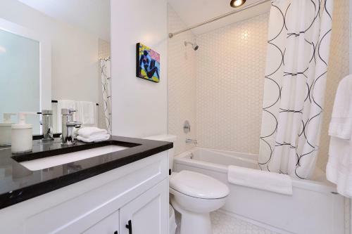 Apartamentos Lee Chong Luxury Vacation Rentals