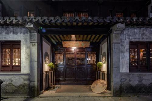 Uin Oriental Hotel