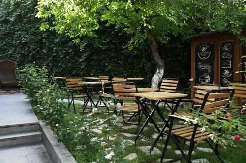 City Hotel By Picnic