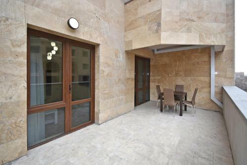 Luxury Apartments Just Near Republic Square
