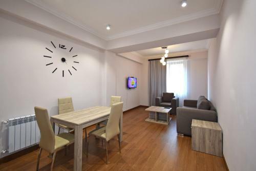 Luxury Apartments Just Near Republic Square
