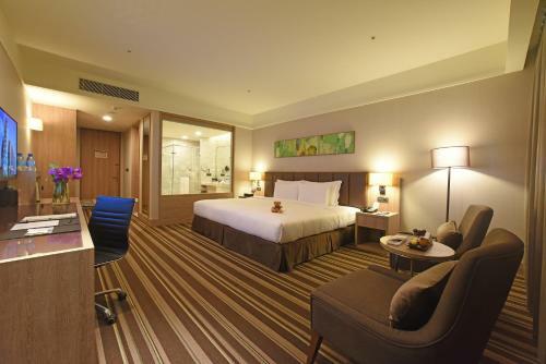Fullon Hotel Taoyuan Airport Access Mrt A8