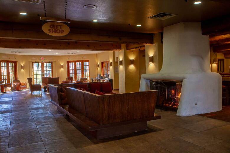 Hotel Courtyard By Marriott At Lake Powell - Page