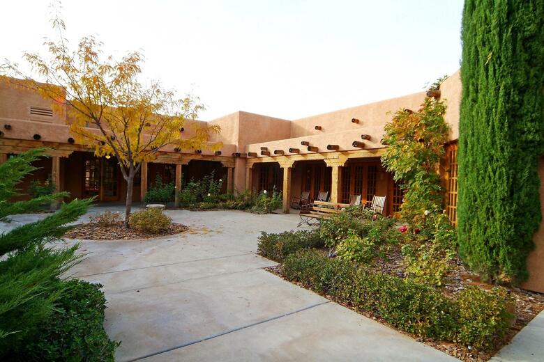 Hotel Courtyard By Marriott At Lake Powell - Page