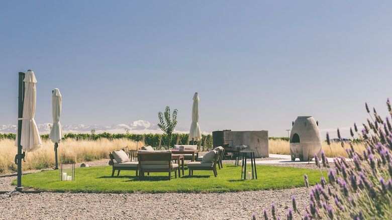 Hotel Casa De Uco Vineyards And Wine Resort