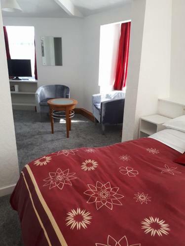 Delton Hotel